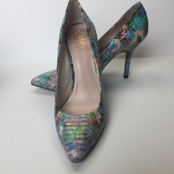 VINCE CAMUTO Hallee Pastel Snakeskin Heels 7.5 EUC - Picture 2 of 8